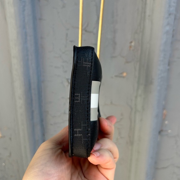 India Hicks Cell Phone Crossbody, 7”x4”x 3/4” - Picture 8 of 12